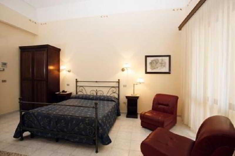 Hotel Cappello Lecce Exterior foto